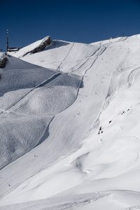 Anzère ski station red slope