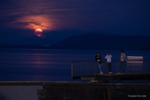 Moon rise over Neuchatel lake