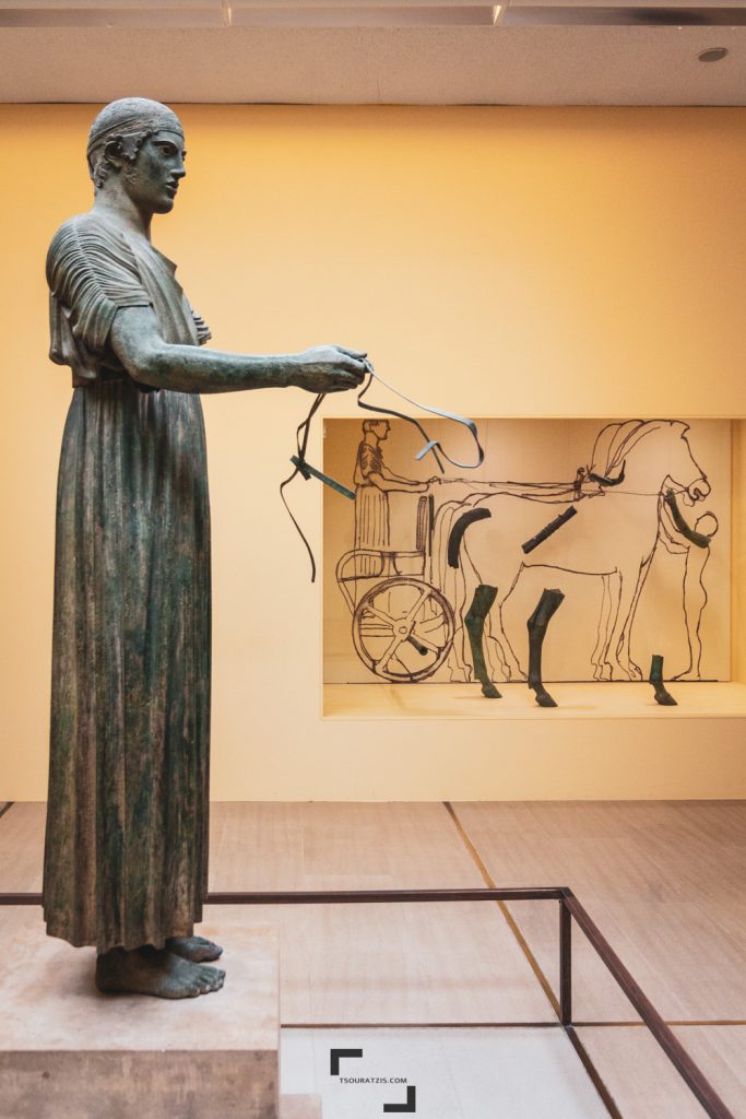 Delphi Iniohos statue archaeological museum